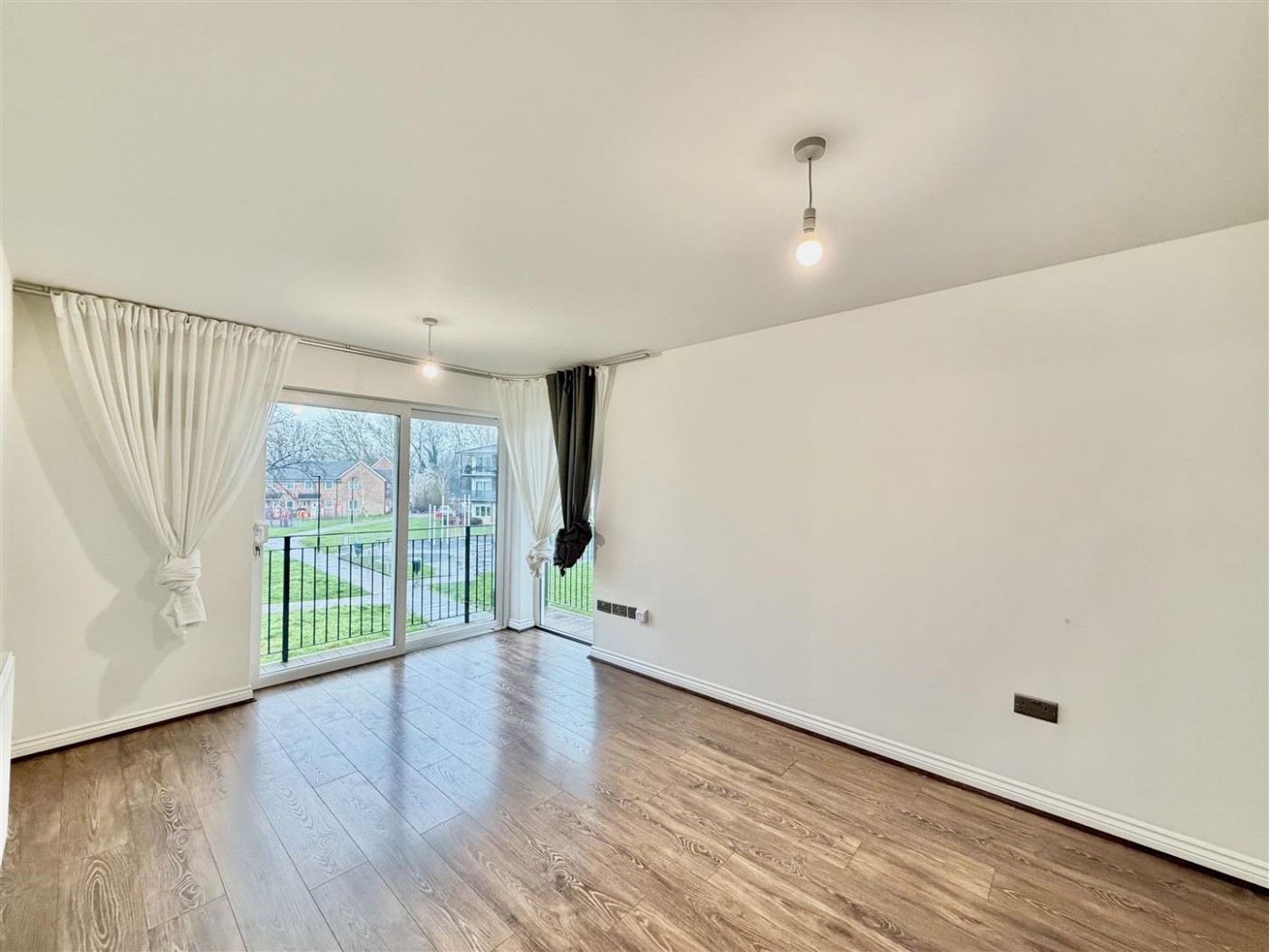 Images for Blackburn Way, Hounslow, TW4
