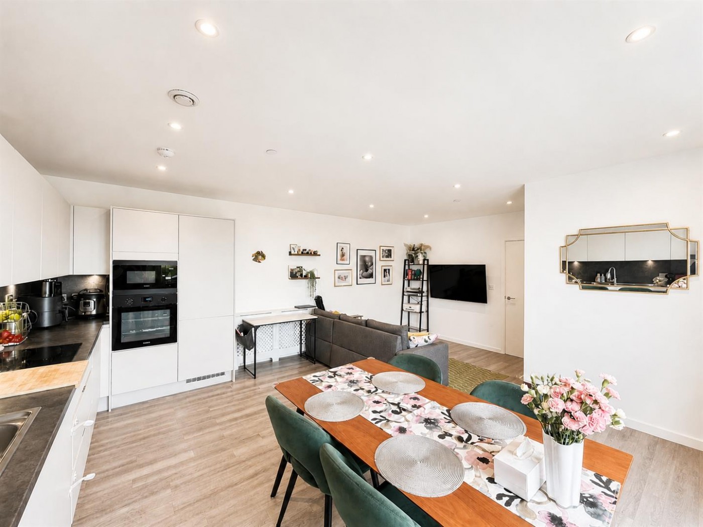 Images for Goodwin House, Selbourne Avenue, Hounslow, TW3