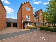 Images for Hunting Place, Heston, TW5