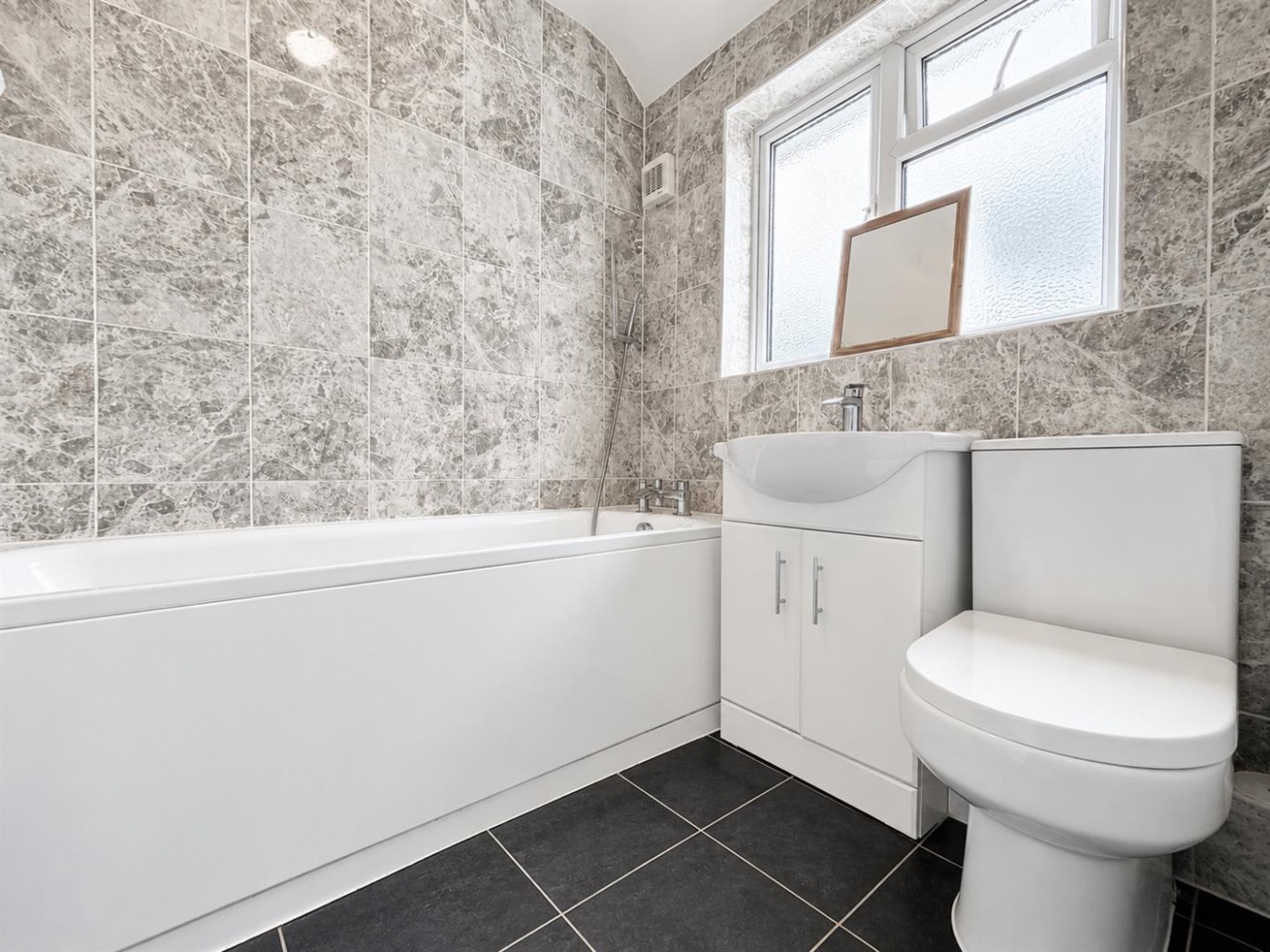 Images for Fern Lane, Heston, TW5