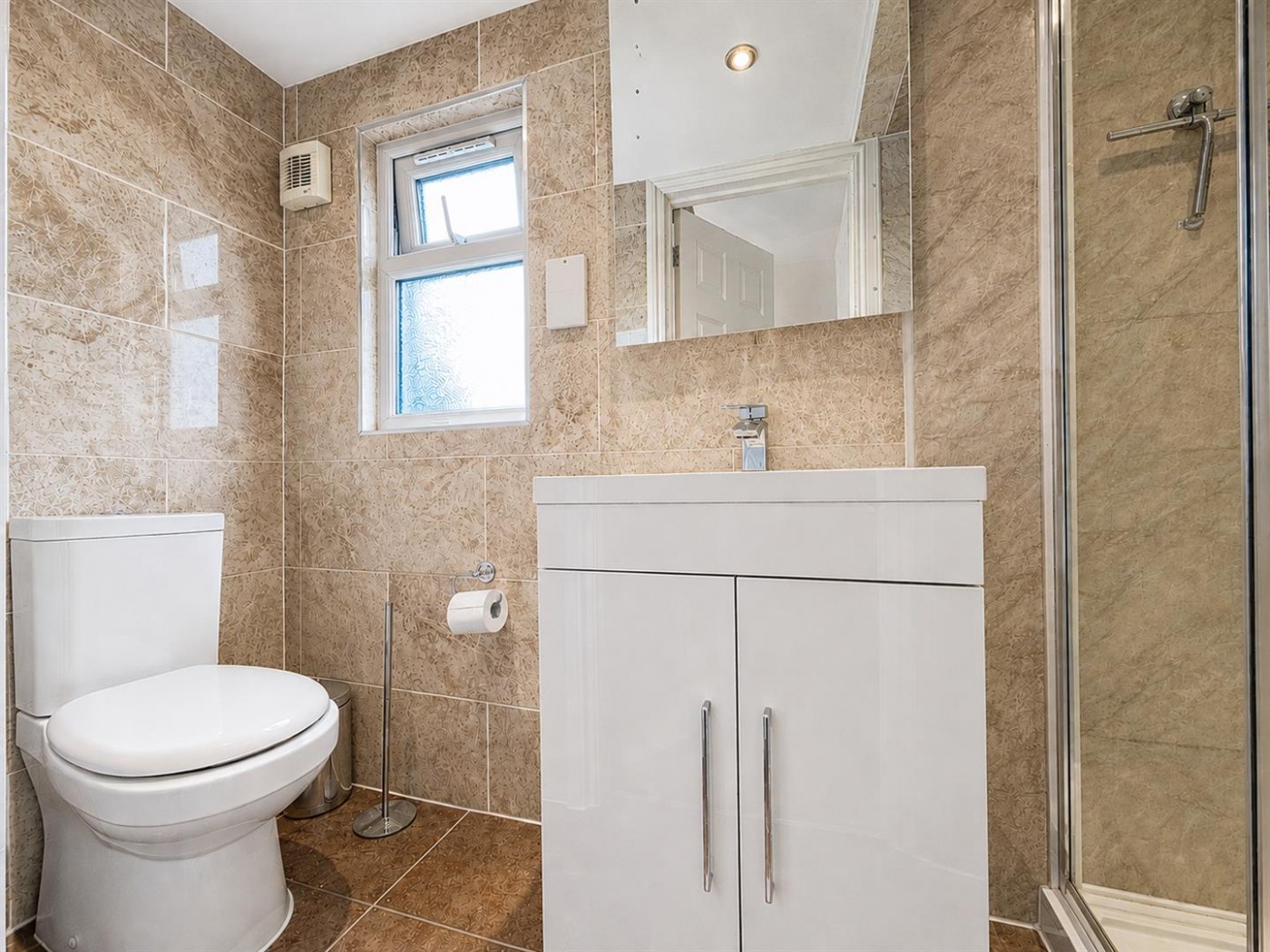 Images for Fern Lane, Heston, TW5