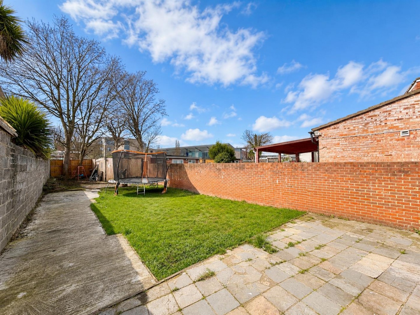 Images for Walnut Tree Road, Heston, TW5