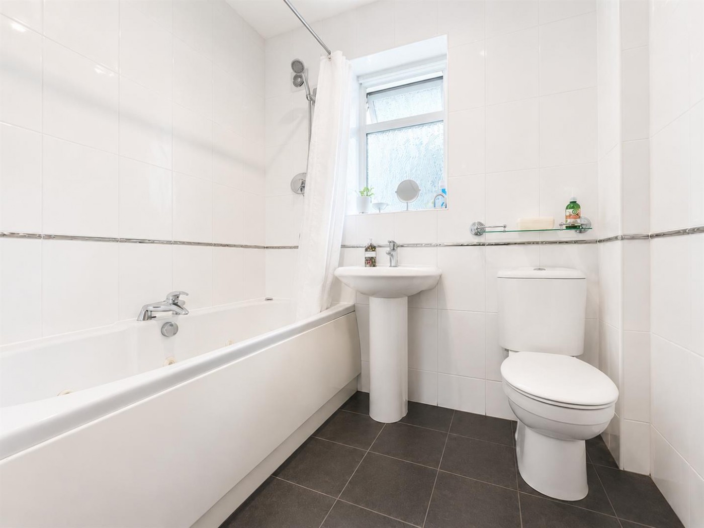 Images for Newlands Close, Southall, UB2