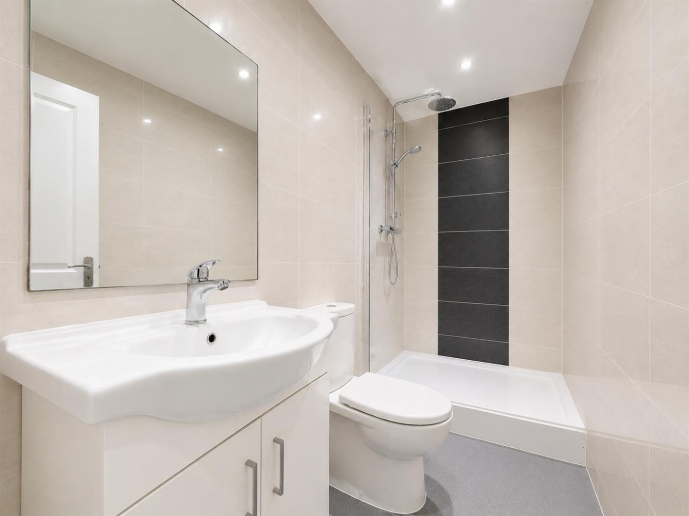 Images for Kavan Gardens, Cranford, TW5