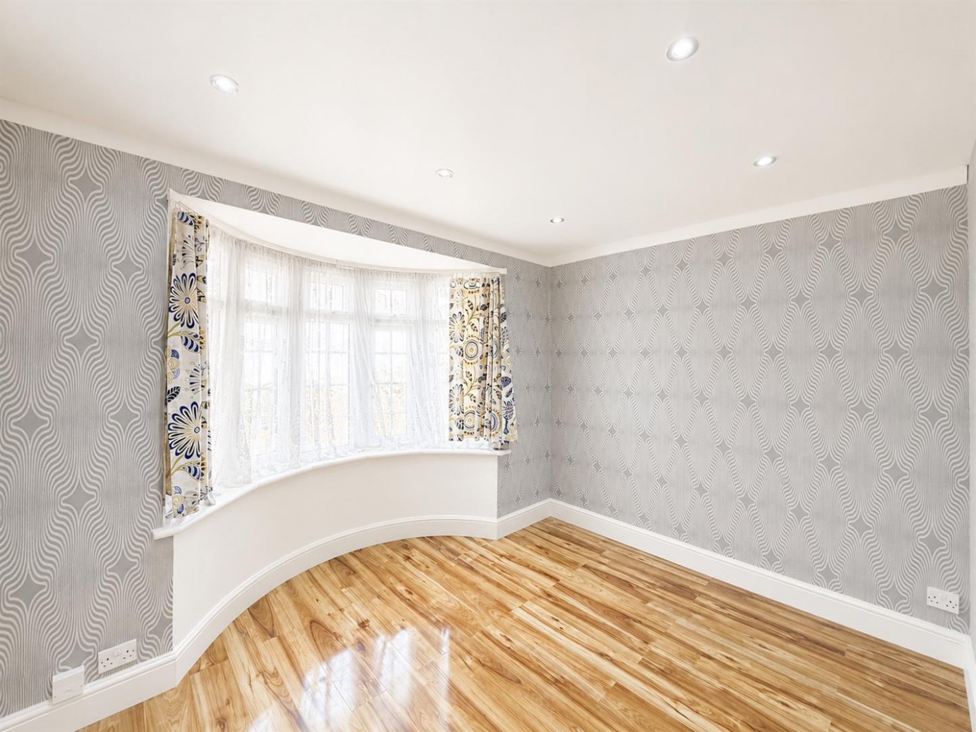 Images for Ash Grove, Heston, TW5