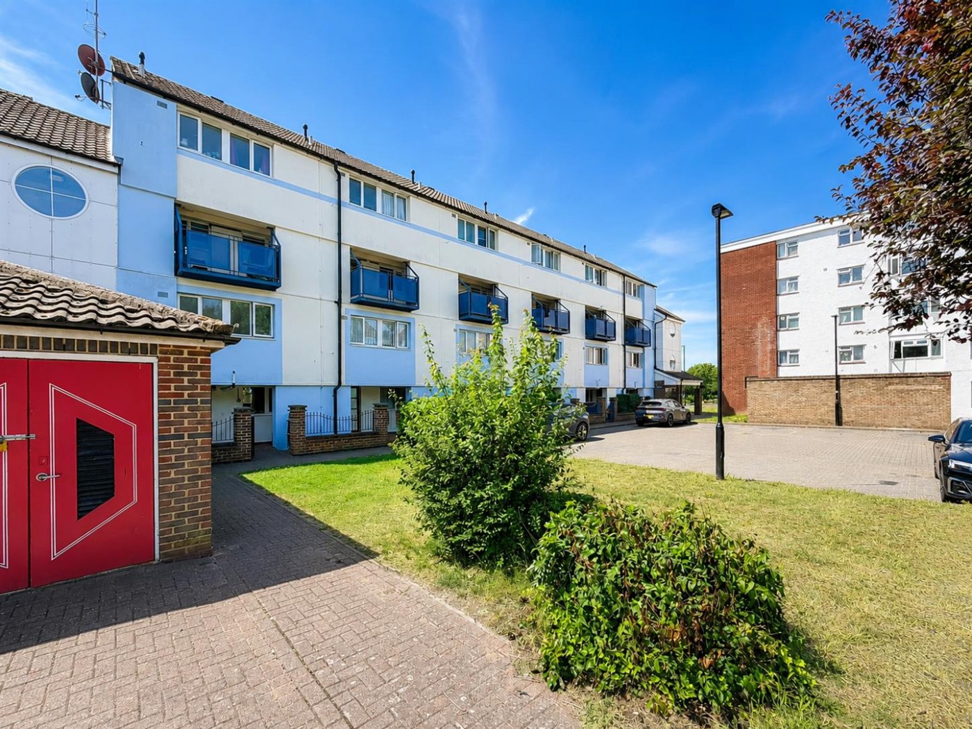 Images for Harlech Gardens, Heston, TW5