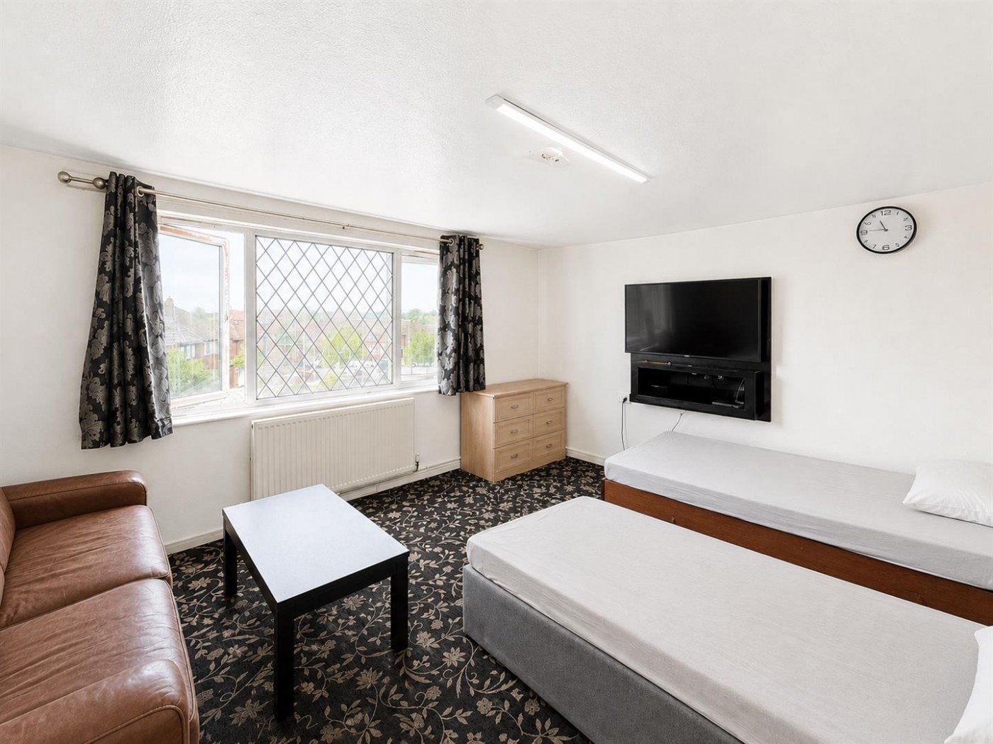 Images for Harlech Gardens, Heston, TW5
