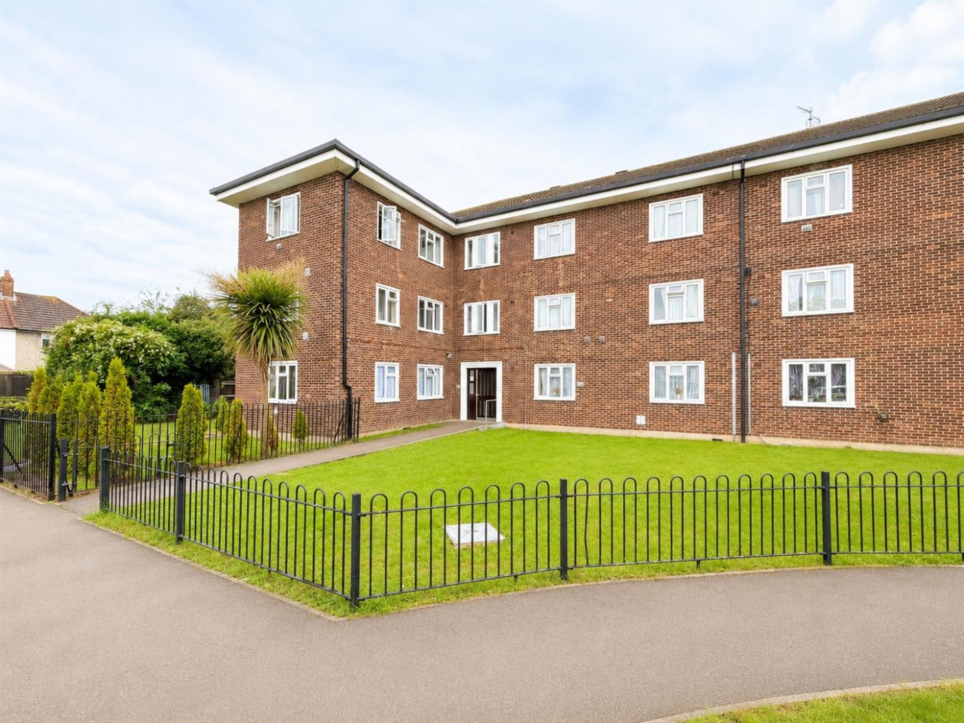 Images for Cobbs Road, Hounslow, TW4