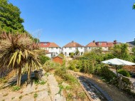 Images for Hogarth Gardens, Heston, TW5